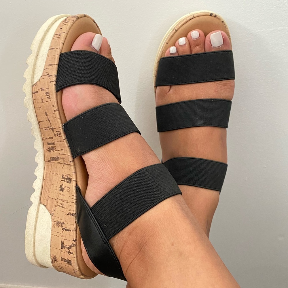 Strap Black Neutral Platform Stretchy Sandals Womens Size 6.5